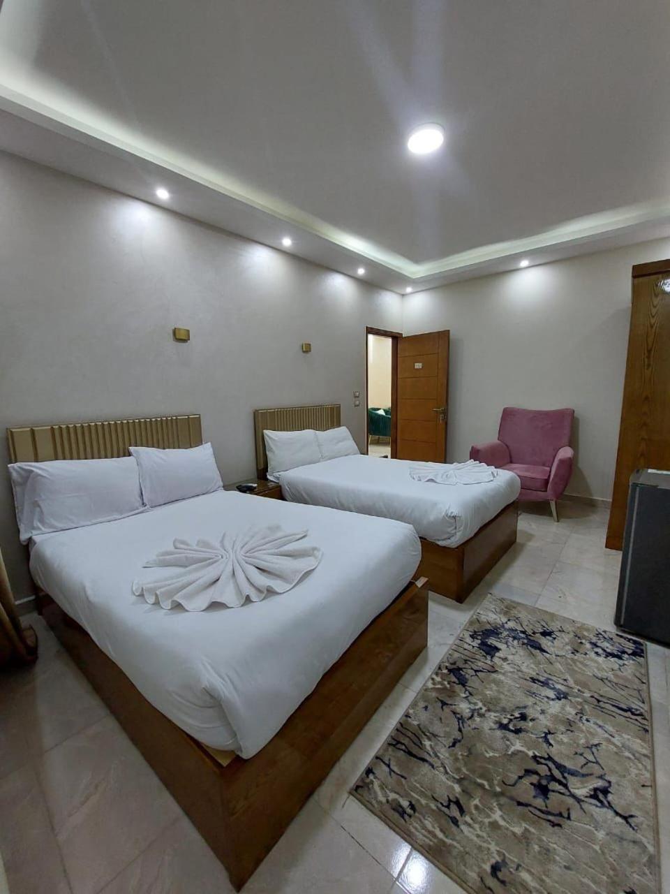 Regent Pyramids View Hotel Kafrat al Jabal Exterior foto
