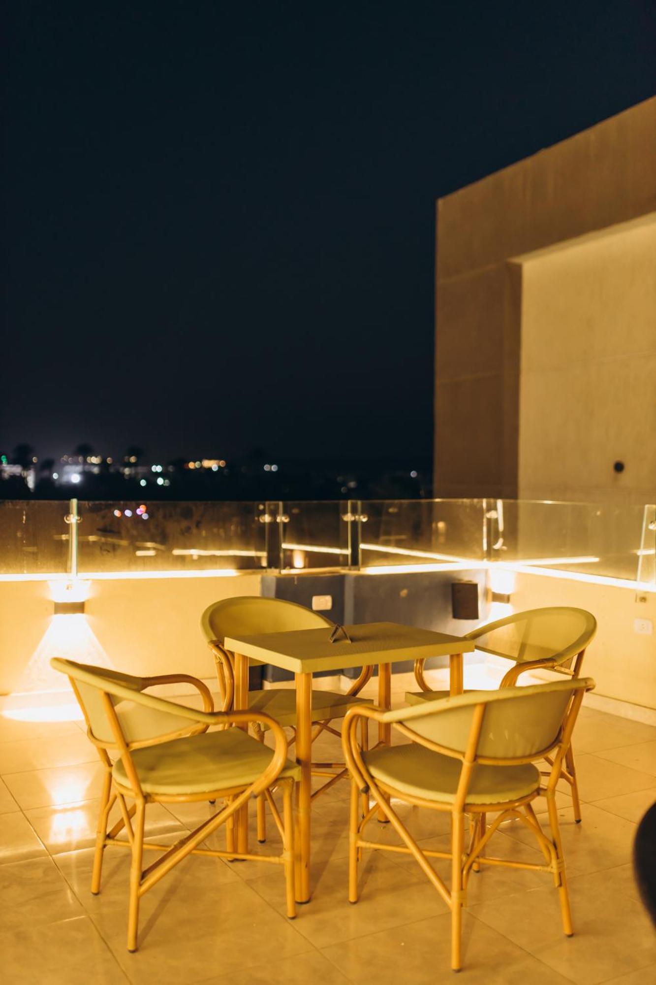 Regent Pyramids View Hotel Kafrat al Jabal Exterior foto