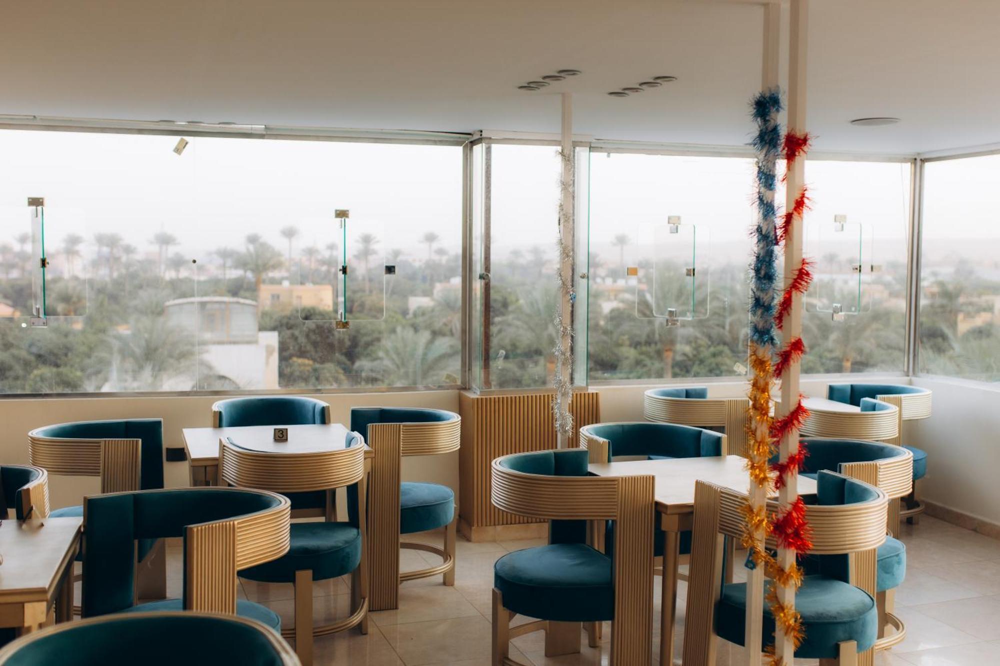 Regent Pyramids View Hotel Kafrat al Jabal Exterior foto