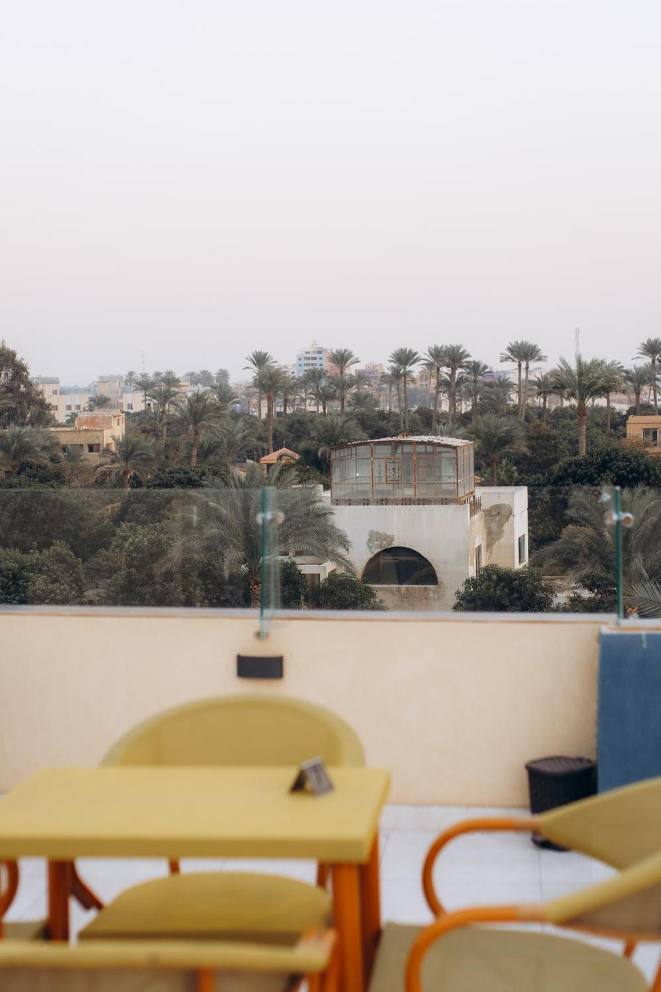 Regent Pyramids View Hotel Kafrat al Jabal Exterior foto